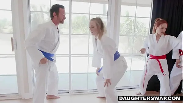 latina porn-masturbate-twerk-big ass-big tits-milf