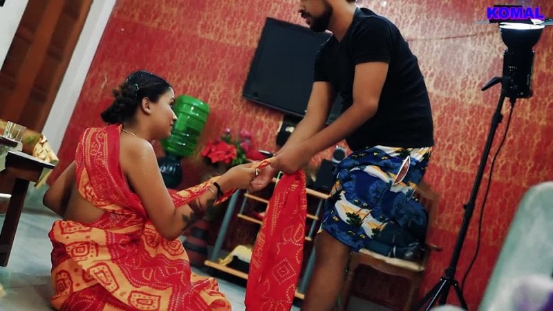 Femme de ménage séduite par le maître et baise de force une adolescente indienne desi 👅😱🍆